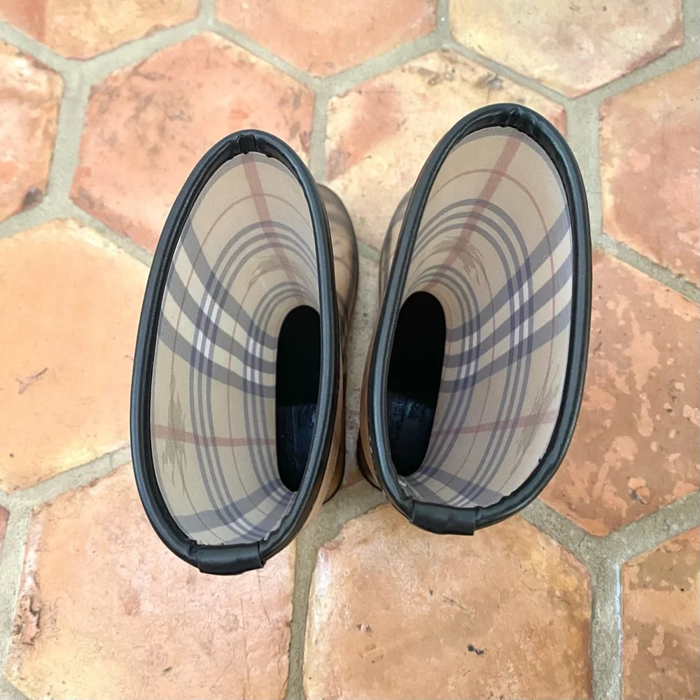 Burberry Nova Check Rain Boots - Picture 6 of 7